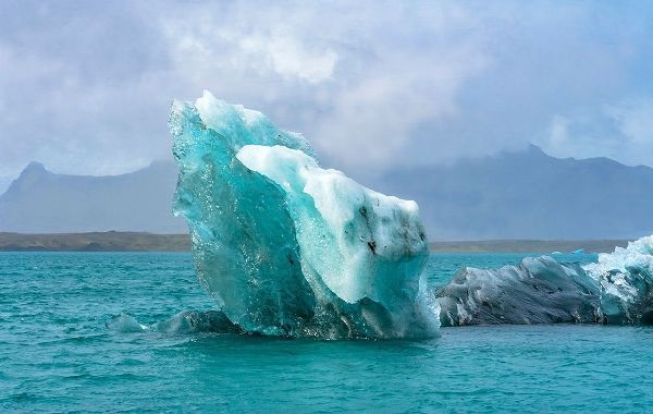 Blue-large iceberg Diamond Beach Jokulsarlon Glacier Lagoon Vatnajokull National Park